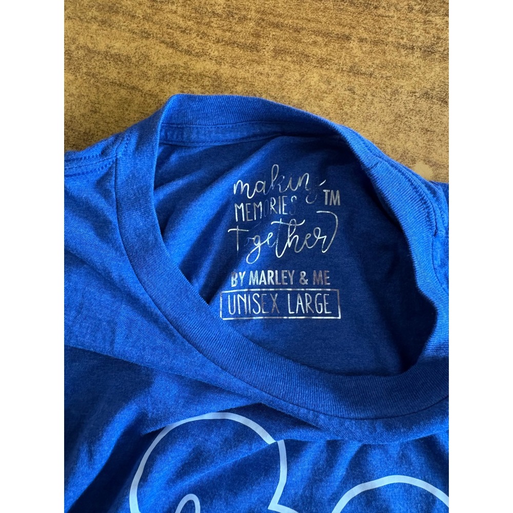 Marley & Me Making Memories Together Blue Graphic T-Shirt Unisex Large - Picture 4 of 6